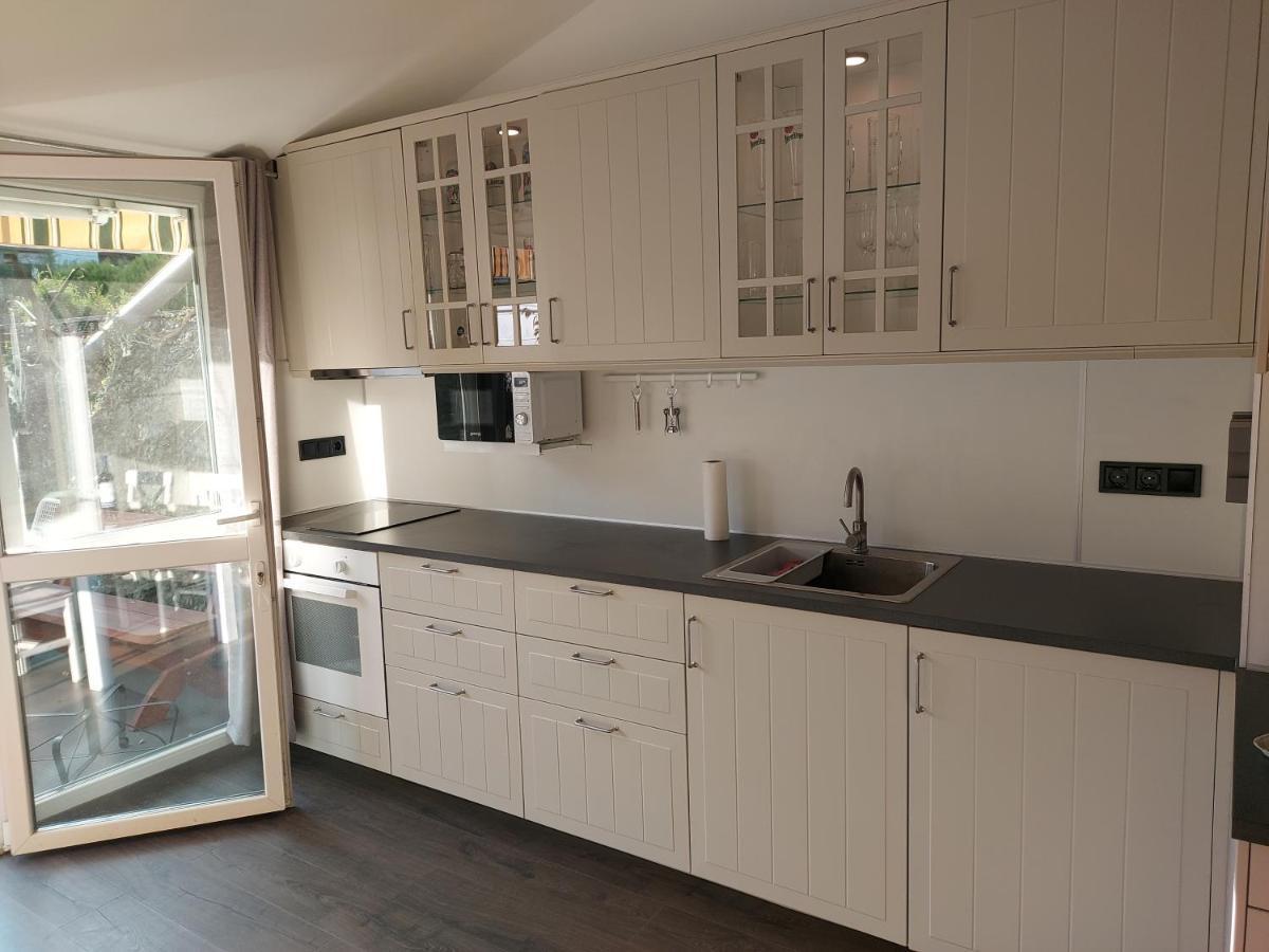 2+2Szemelyes Apartman Kerttel Apartment Szekesfehervar Ngoại thất bức ảnh